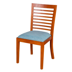 Silla de madera Messina con respaldo de tiras en encino
