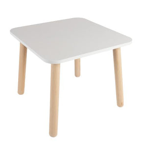 Mesa cuadrada infantil con sillas Eames